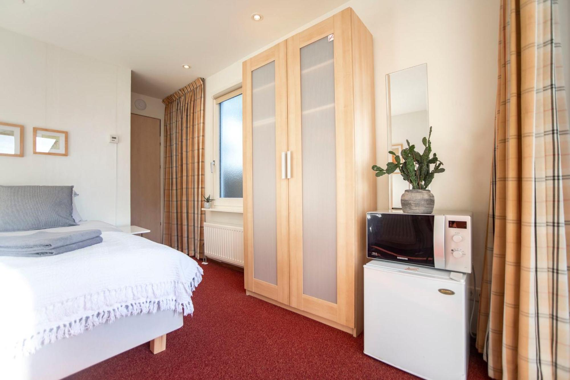 Studio 19 With Private Parking Зандворт Екстер'єр фото